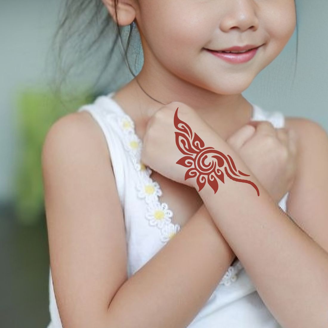 Traditional Motif Mehndi Sticker for Learning Hand Design Basics